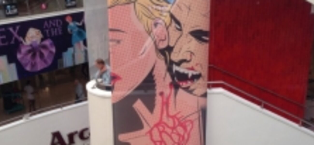 Giant art works inspired by HBO’s Game of Thrones, Girls, and Oz engage Israel’s shoppers
