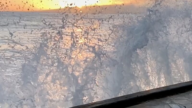 Hawaiian Splash Into The Sunset