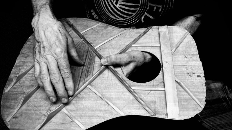 Photo of luthier Jeff Baxendale, 2021.