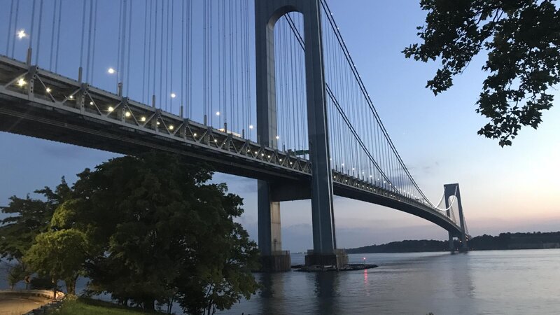 Verrazano Bridge. 