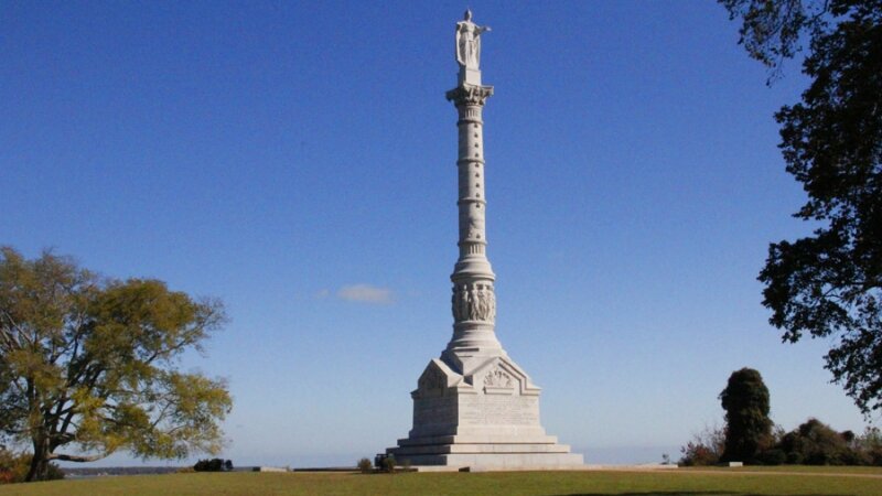 Yorktown Monument