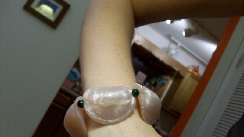 Pearlescent turtle shell shaped bracelet
