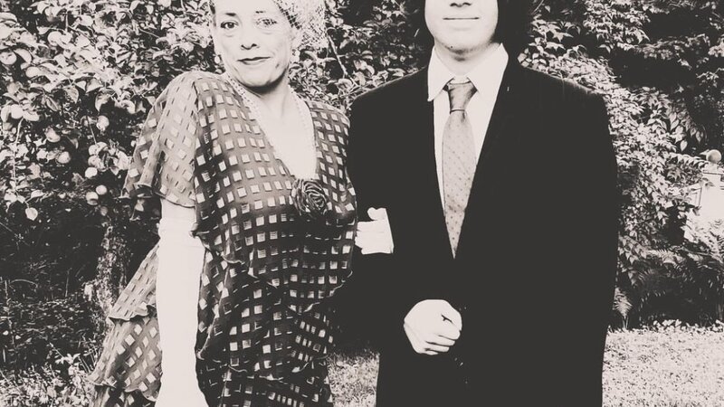 a black and white photo shows and man and a woman from the 1920's