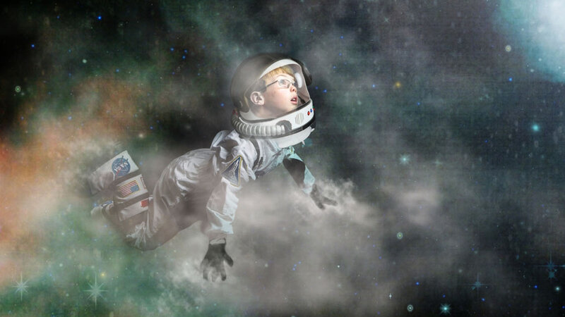 I dream of being an astronaut. 