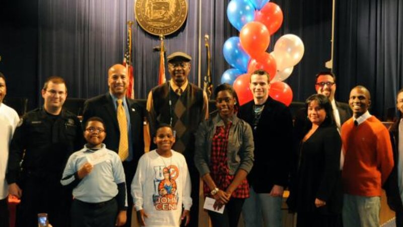 5th Annual Exhibit The Honorable C. Ray Nagin, Mayor with Winner at the 2009 Awards Reception