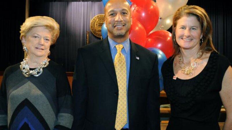 5th Annual Exhibit NAP President and Director attend 2009 Awards Reception