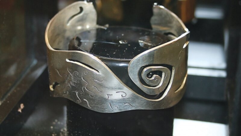 8th Annual Exhibit Whirlpool Bracelet