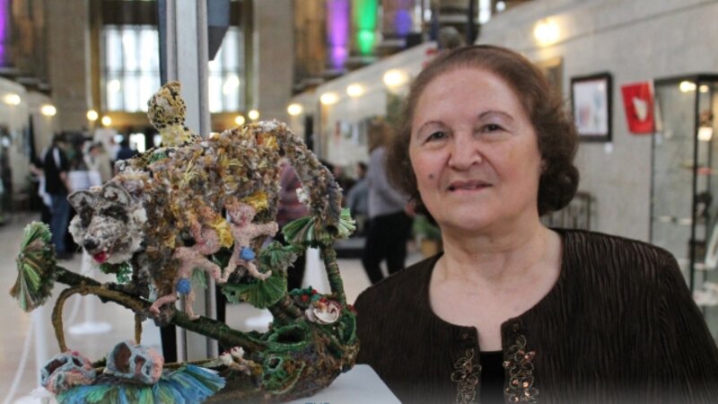 16th Annual Exhibit Roman Twins