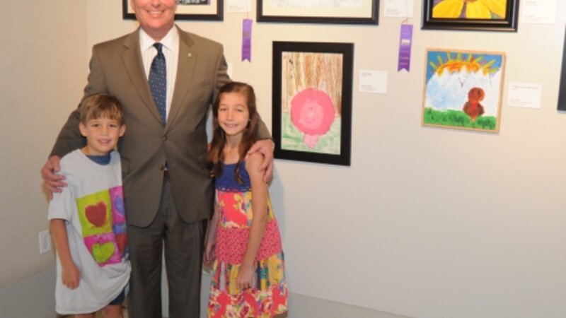 9th Annual Exhibit Youth Honorable Mention winners with Mayor Dyer