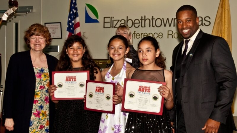 14th Annual Exhibit Taveras sisters are all Honorable Mention winners