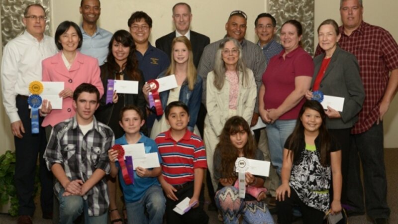 8th Annual Exhibit CEO of DFW Airport, Sean Donohue, was on-hand to congratulate this year's winners at the awards reception.