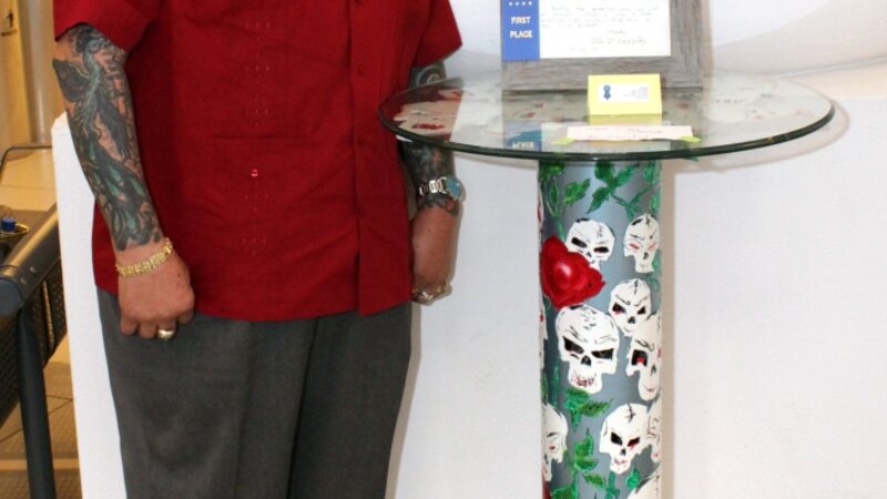 7th Annual Exhibit Skull Stand