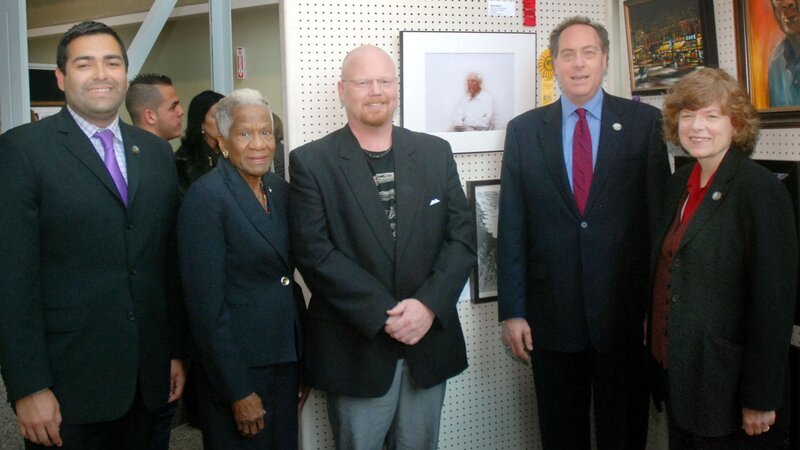 15th Annual Exhibit Brook Gardiner, Glass Artist