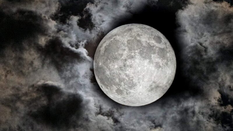 7th Annual Exhibit Full Moon