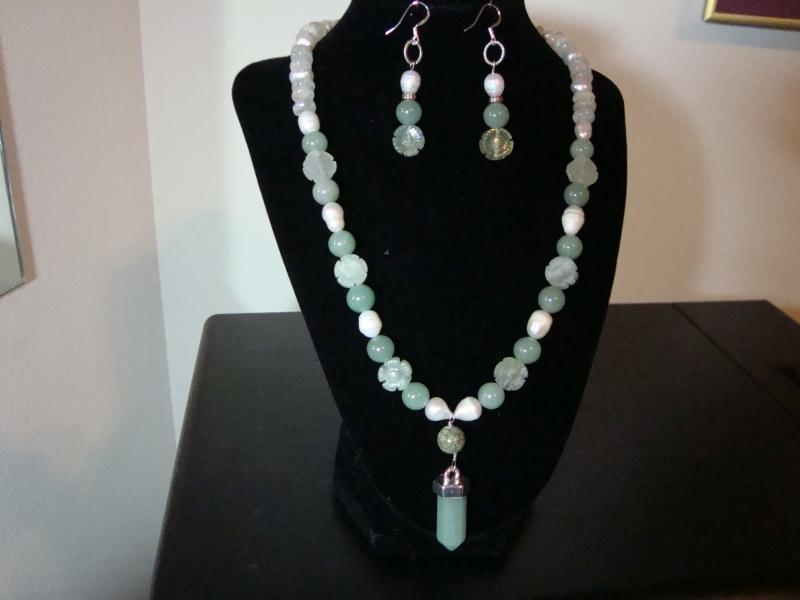 Green Jade and Freshwater pearl Necklace Set