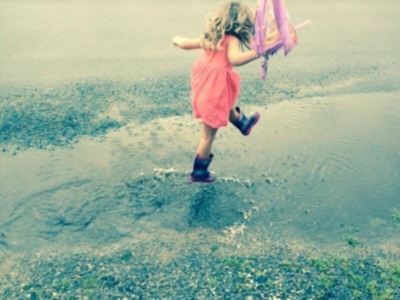 PUDDLE JUMPIN'