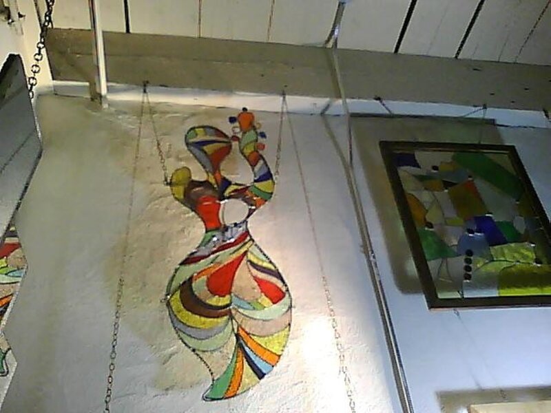GUITAR LADY STAINED GLASS ART DESIGN