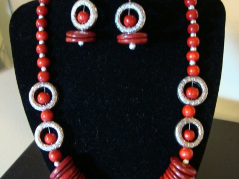 Red Tauga Bead Jewelry Set