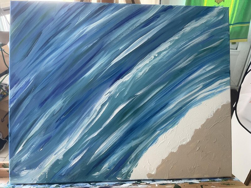 Tides up onto the shore