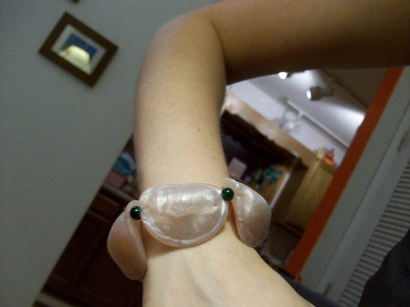 Pearlescent turtle shell shaped bracelet