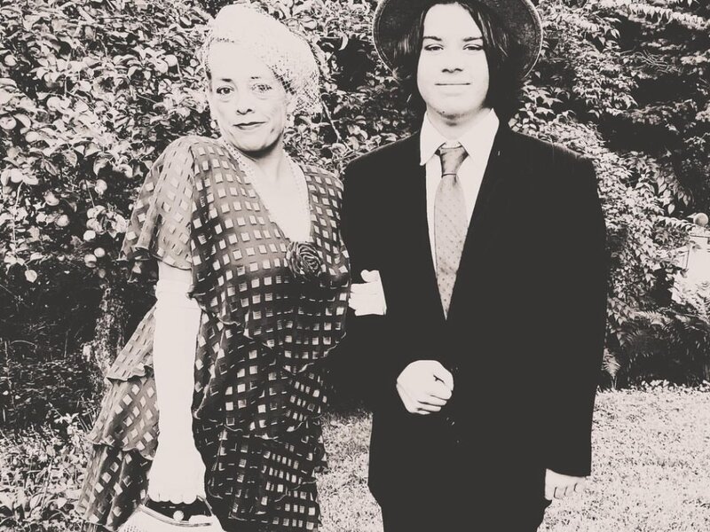 a black and white photo shows and man and a woman from the 1920's