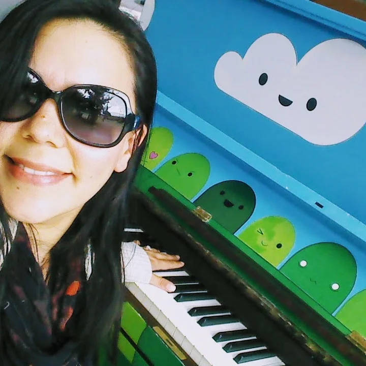 Fun Piano Selfie