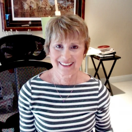 Estelle Shay