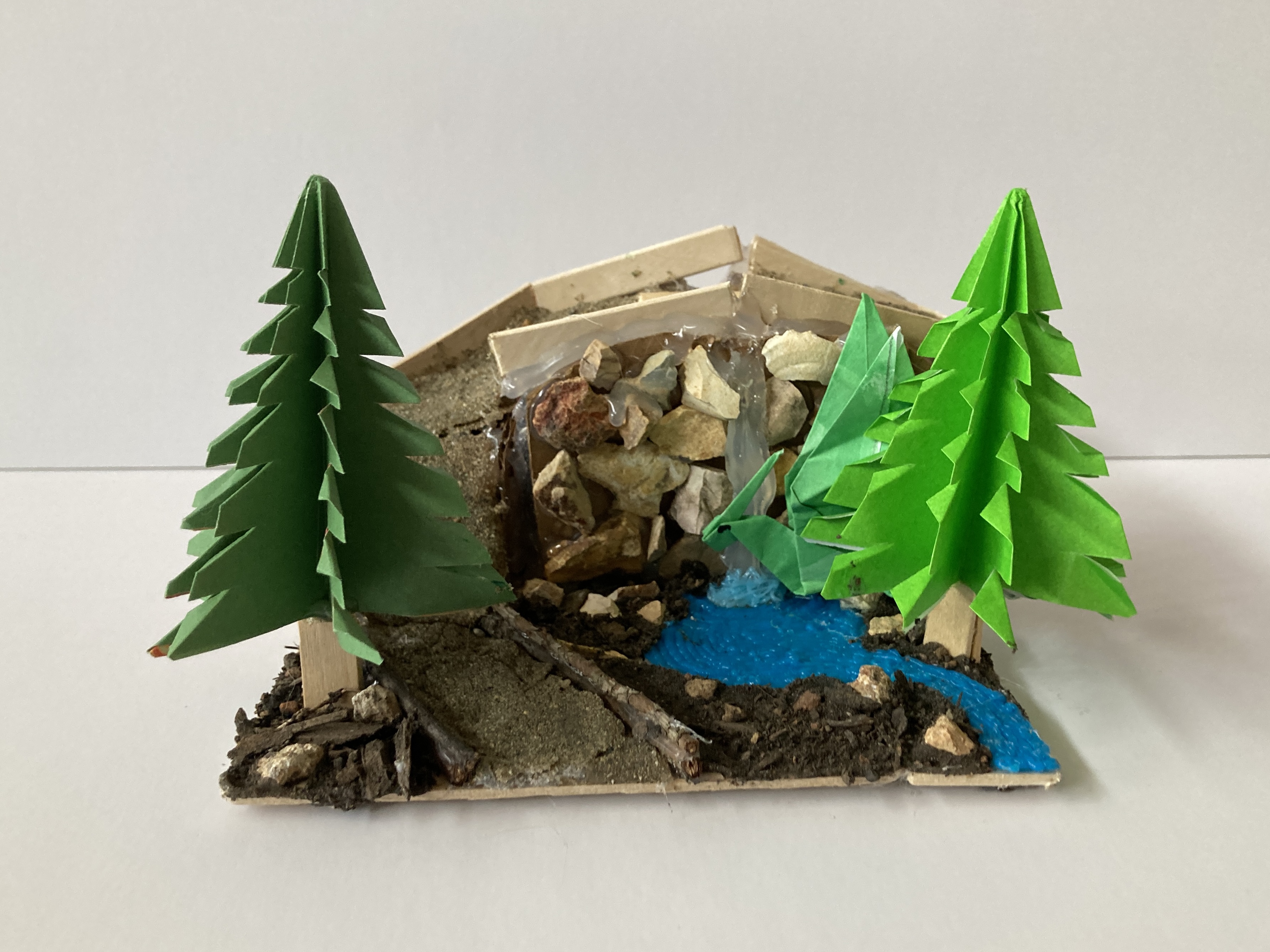 Jaw Dropping Awesome Hiking Place with Dragon