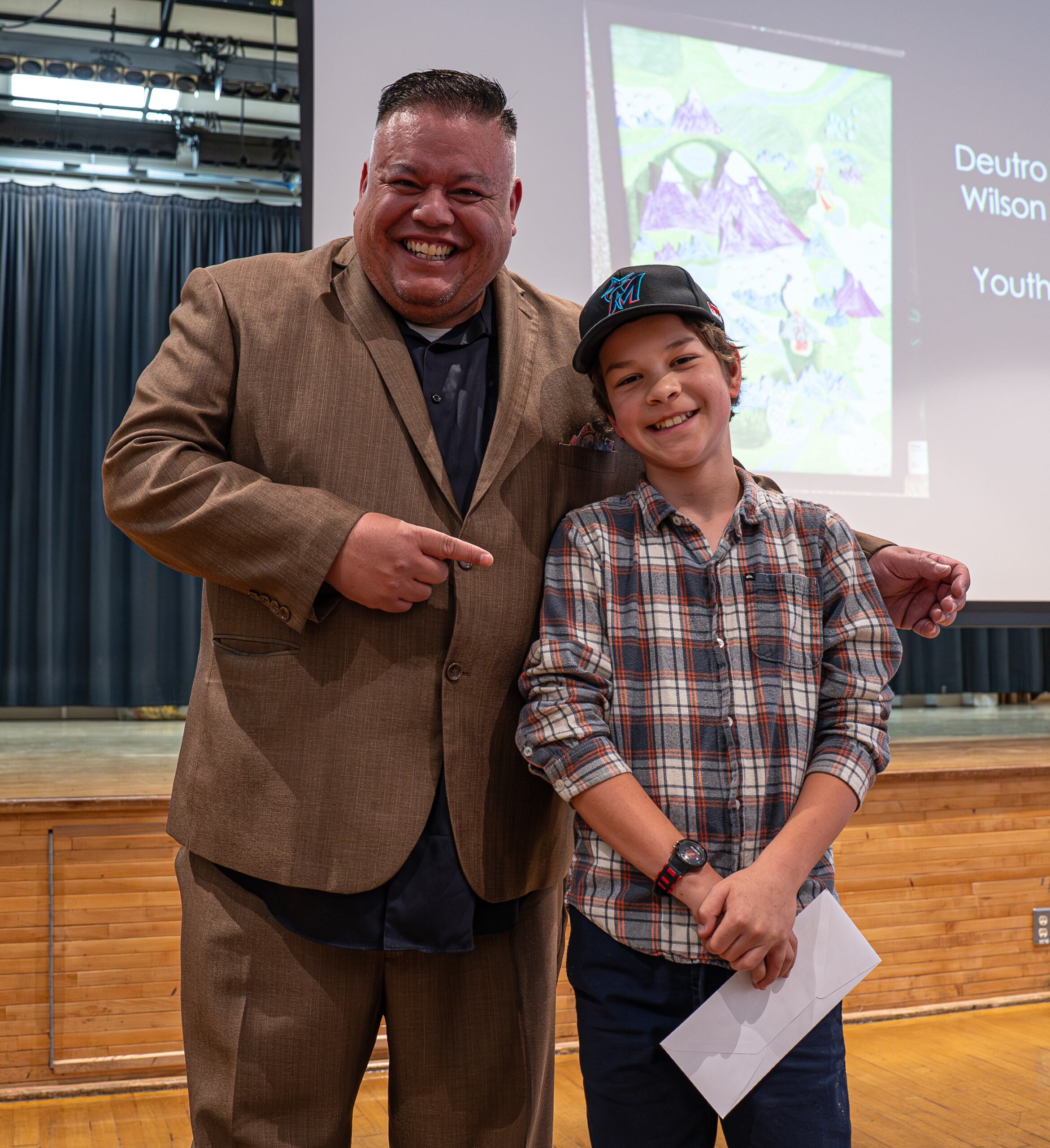 Mayor Alvarez with Artist Duetro Wilson