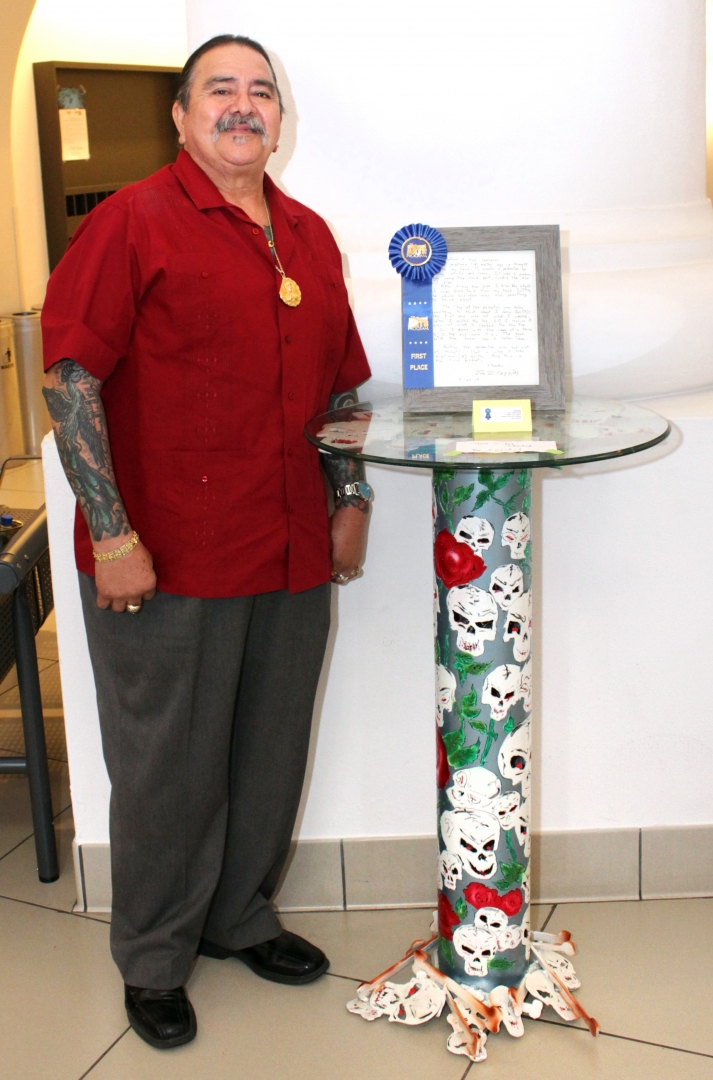 7th Annual Exhibit Skull Stand